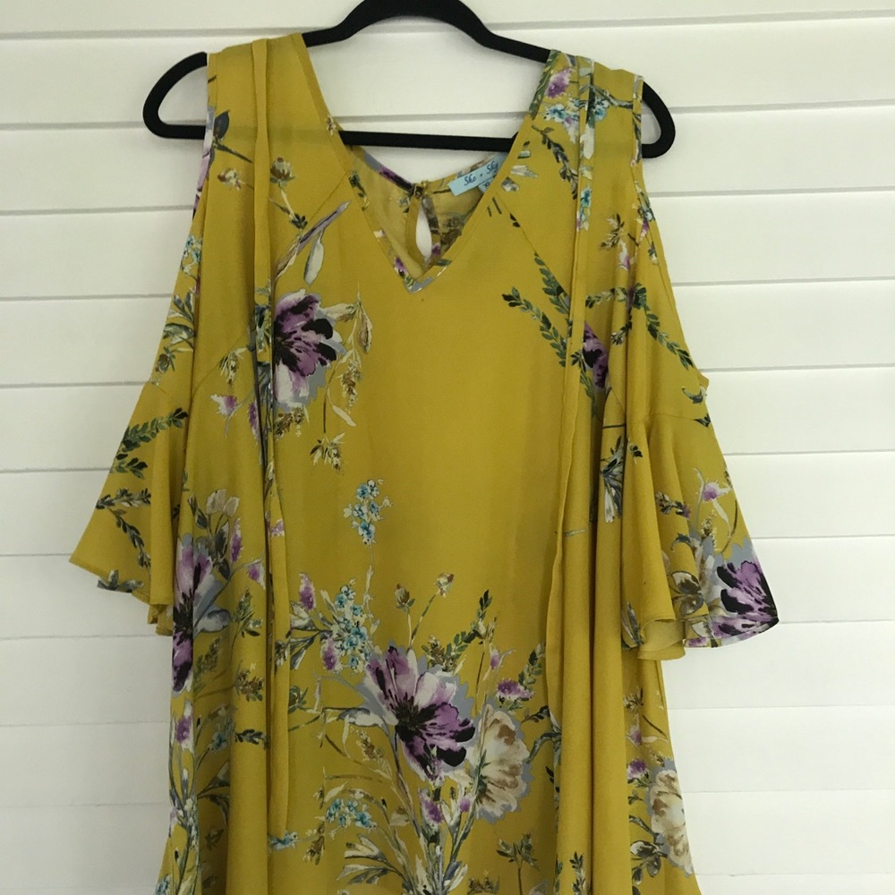 She + Sky Plus Size Top